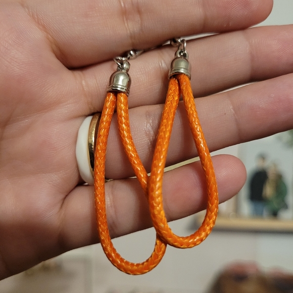Orange earrings - Picture 3 of 3